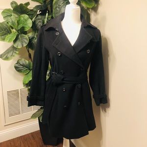 Burberry London trench coat 80% virgin wool/reine